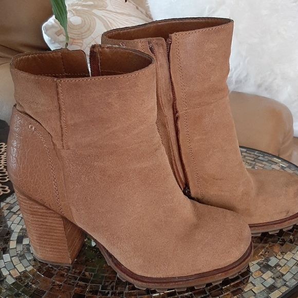 Sam Edelman Shoes - Sam Edelman Chunky Heel Lug Sole Ankle Boots